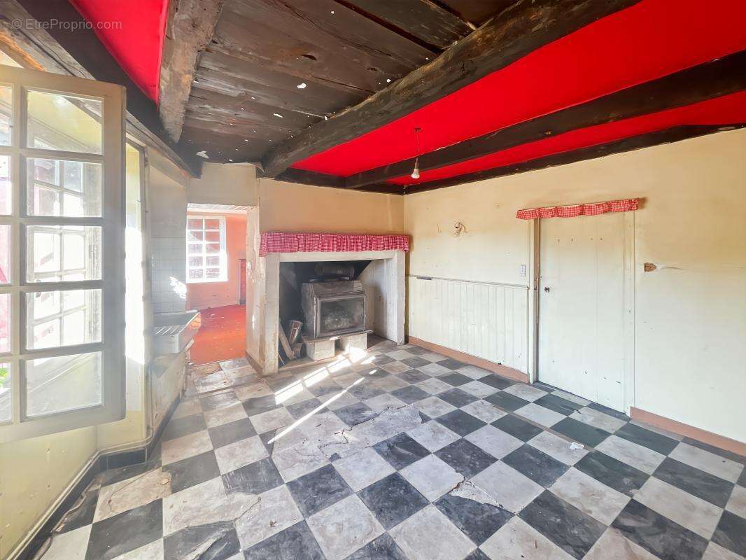 Maison à ANTONNE-ET-TRIGONANT