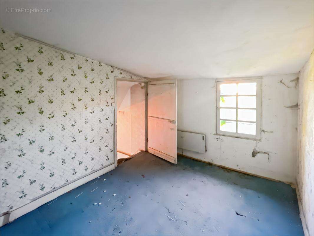 Maison à ANTONNE-ET-TRIGONANT