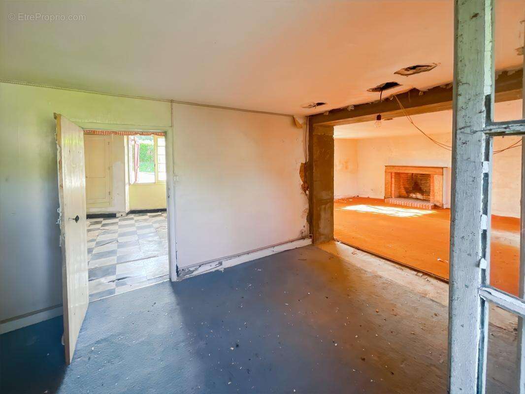 Maison à ANTONNE-ET-TRIGONANT