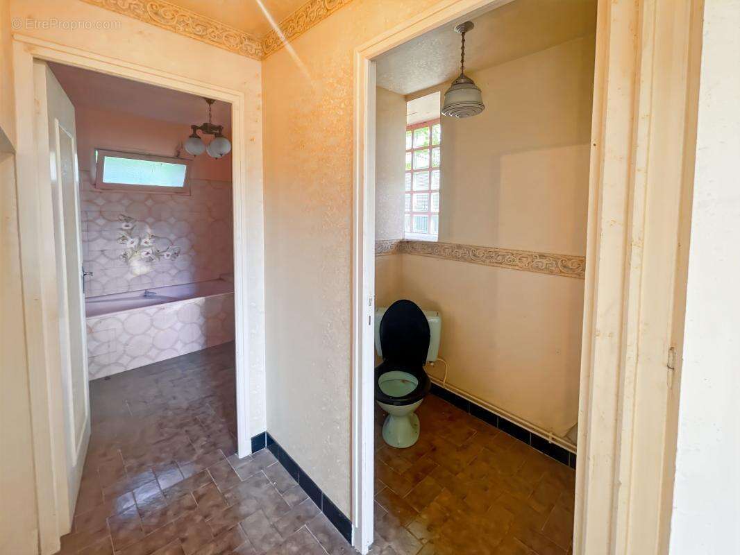 Maison à ANTONNE-ET-TRIGONANT