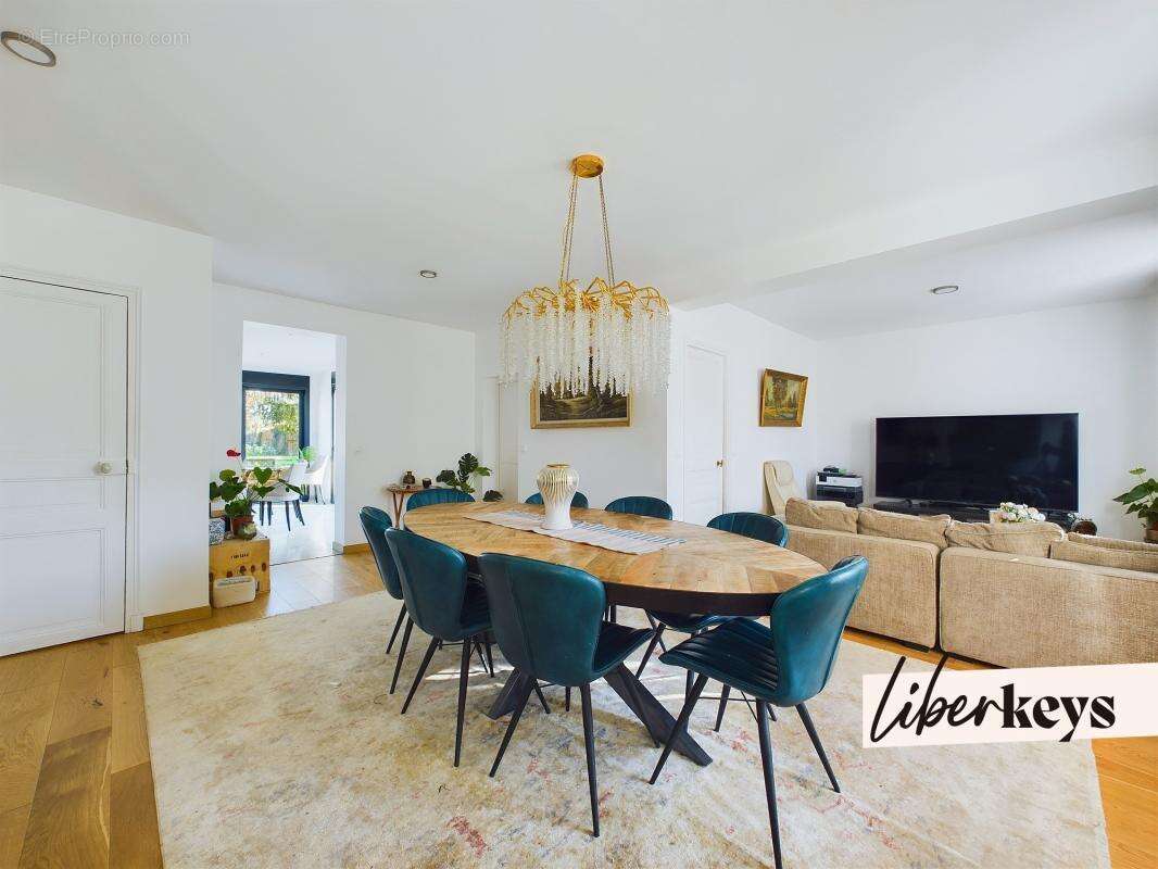 Maison à CHILLY-MAZARIN