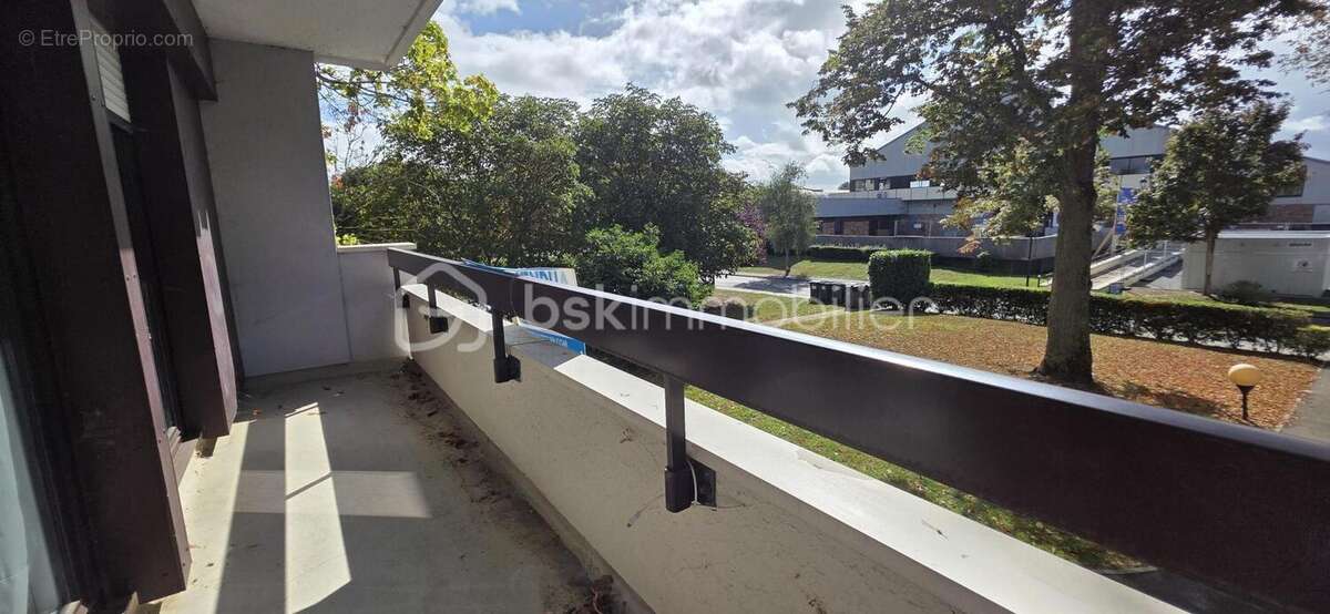 Appartement à LE COUDRAY-MONTCEAUX