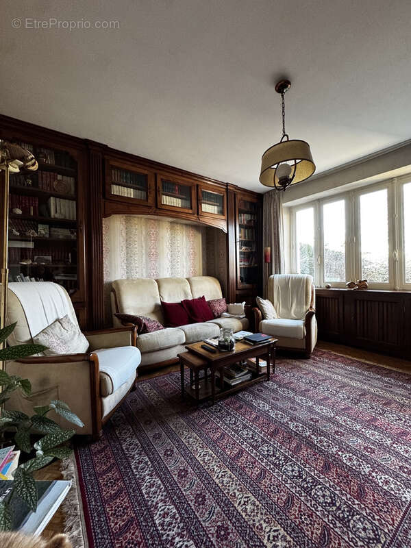 Maison à LUC-LA-PRIMAUBE