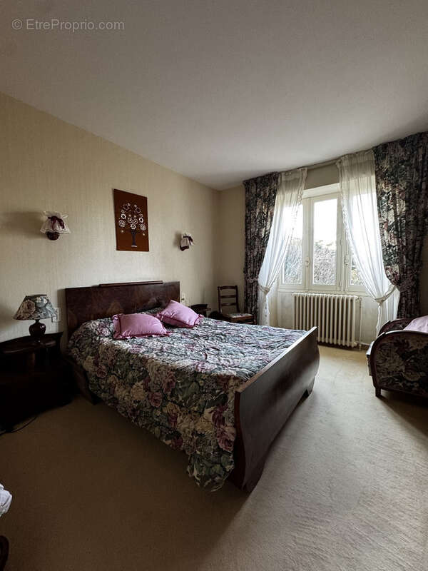 Maison à LUC-LA-PRIMAUBE