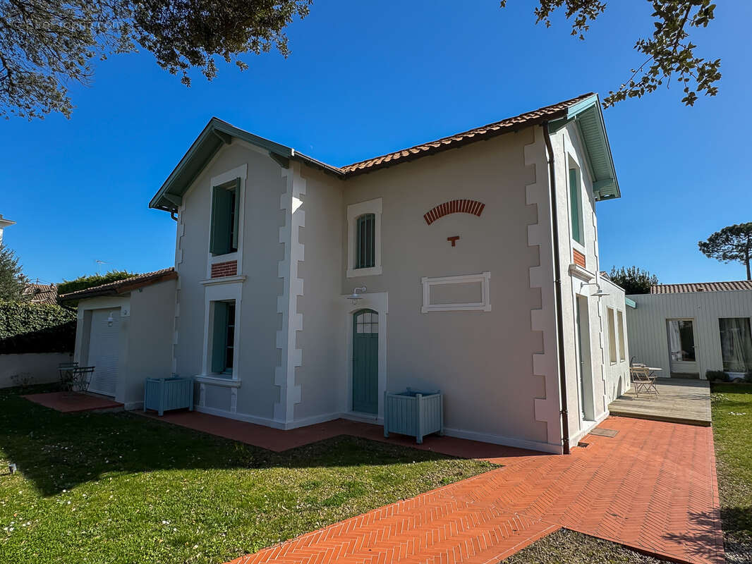 Maison à SAINT-PALAIS-SUR-MER