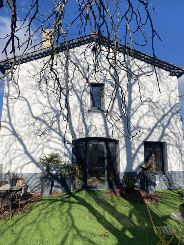 Maison à SAINT-PAUL-LE-JEUNE