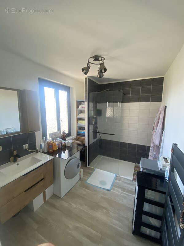 Maison à SAINT-PAUL-LE-JEUNE