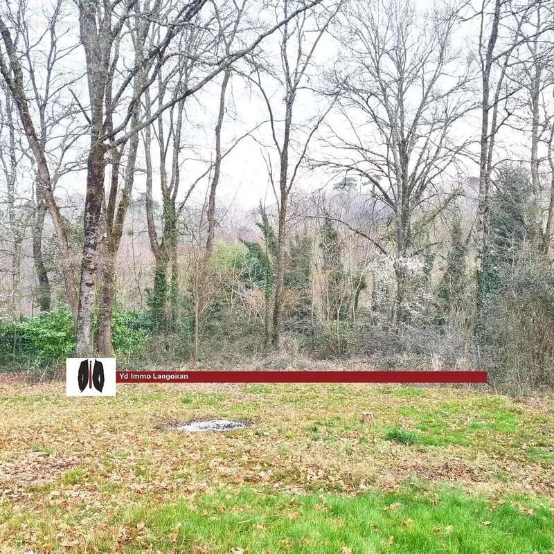 Terrain à LANGOIRAN