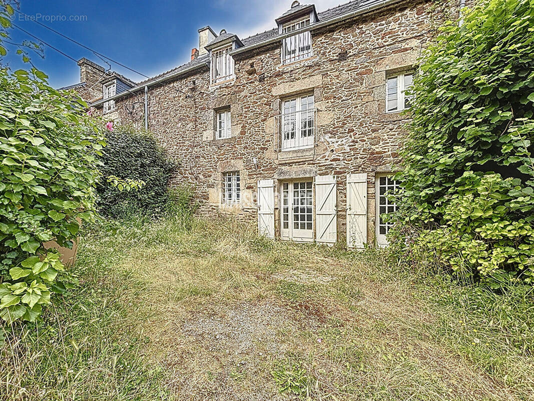Maison à PLOUER-SUR-RANCE