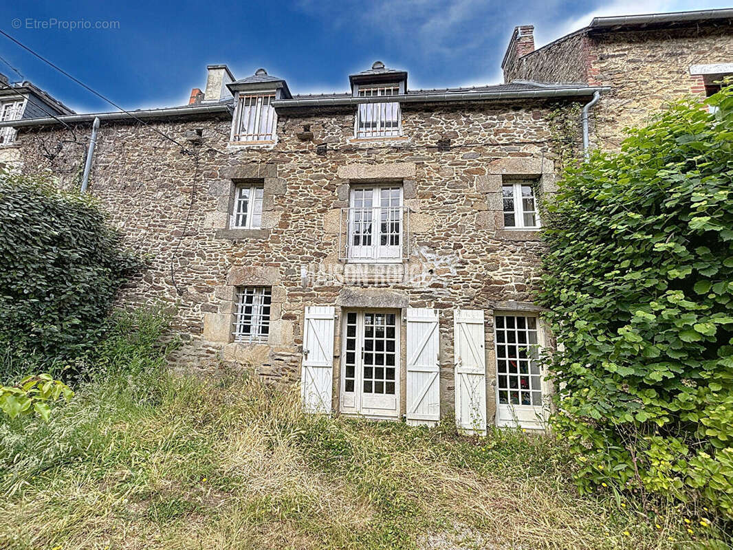 Maison à PLOUER-SUR-RANCE