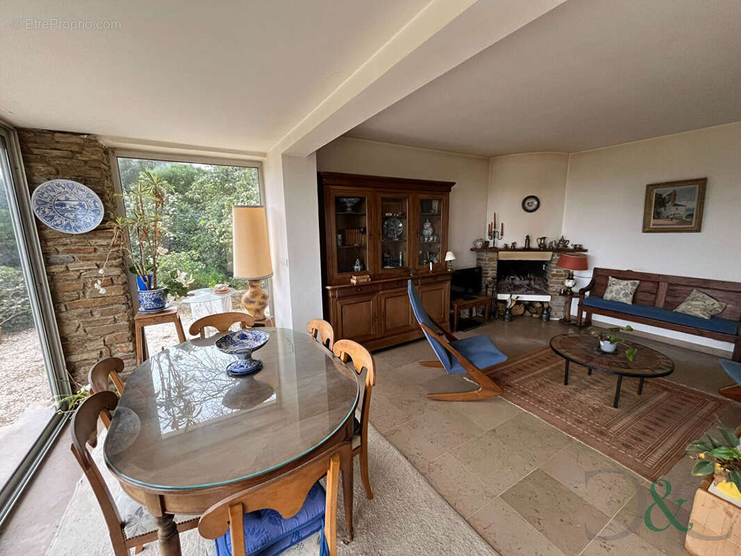 Maison à BORMES-LES-MIMOSAS