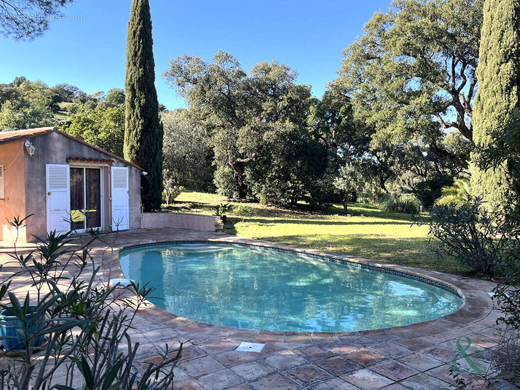 Maison à BORMES-LES-MIMOSAS