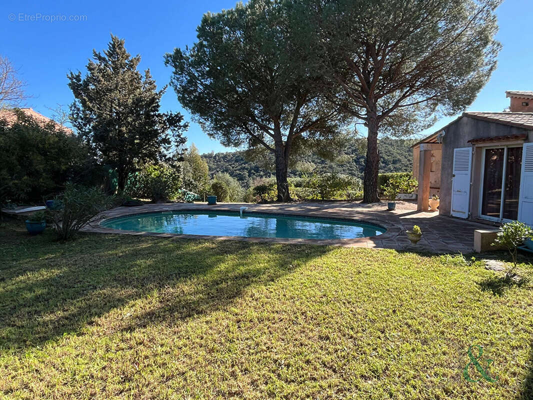 Maison à BORMES-LES-MIMOSAS