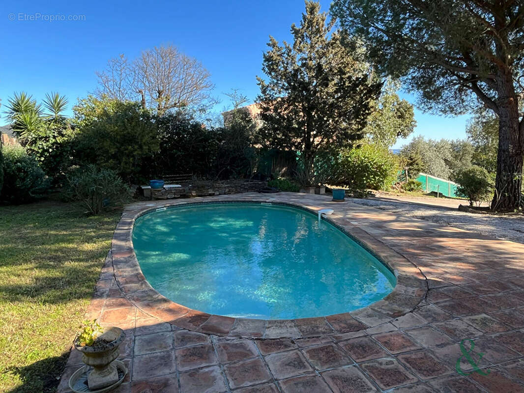 Maison à BORMES-LES-MIMOSAS