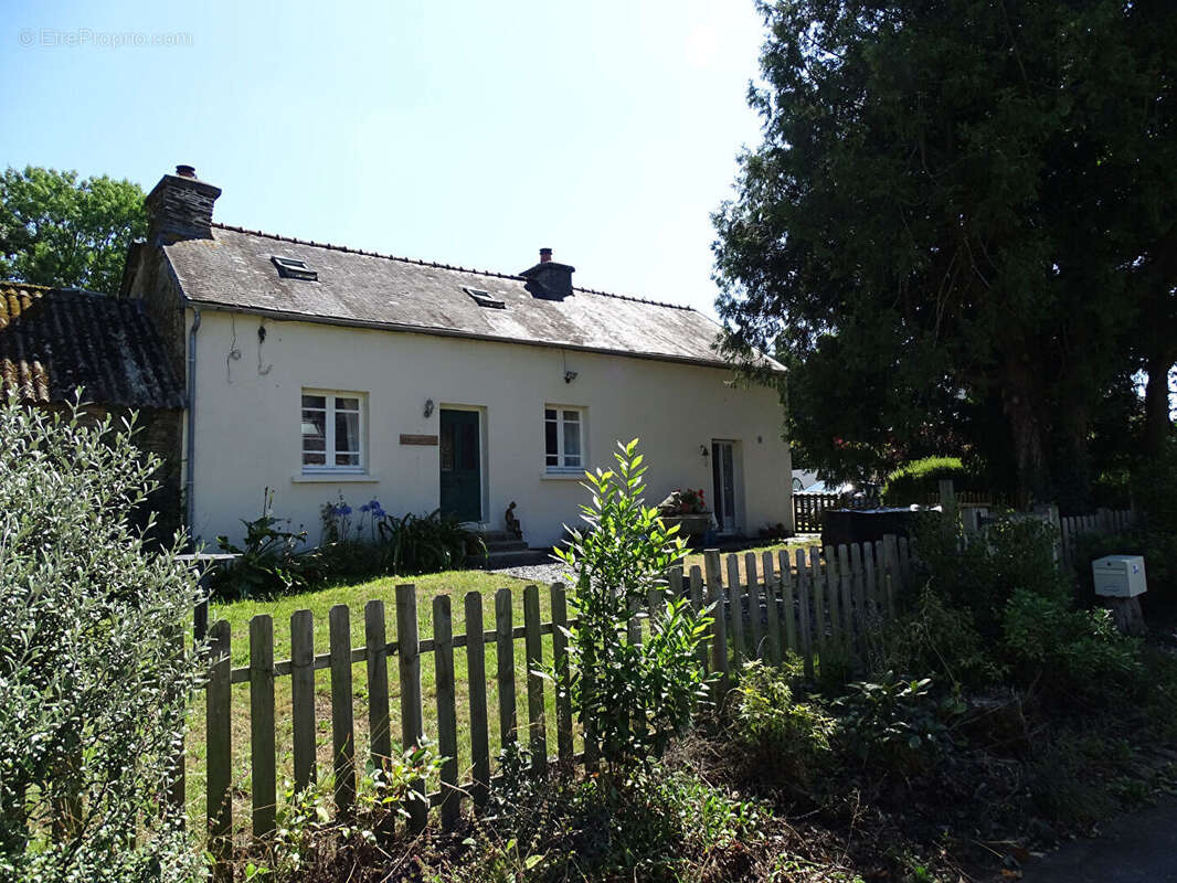 Maison à CARHAIX-PLOUGUER