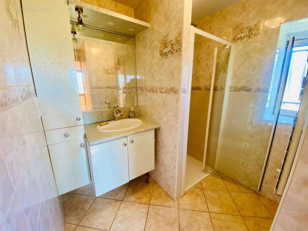 Maison à FAVERGES-DE-LA-TOUR