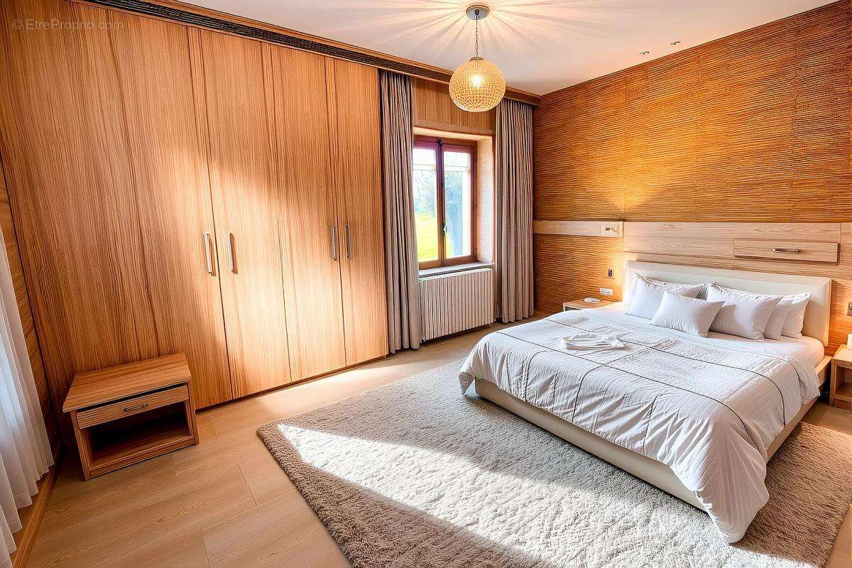 Maison à FAVERGES-DE-LA-TOUR