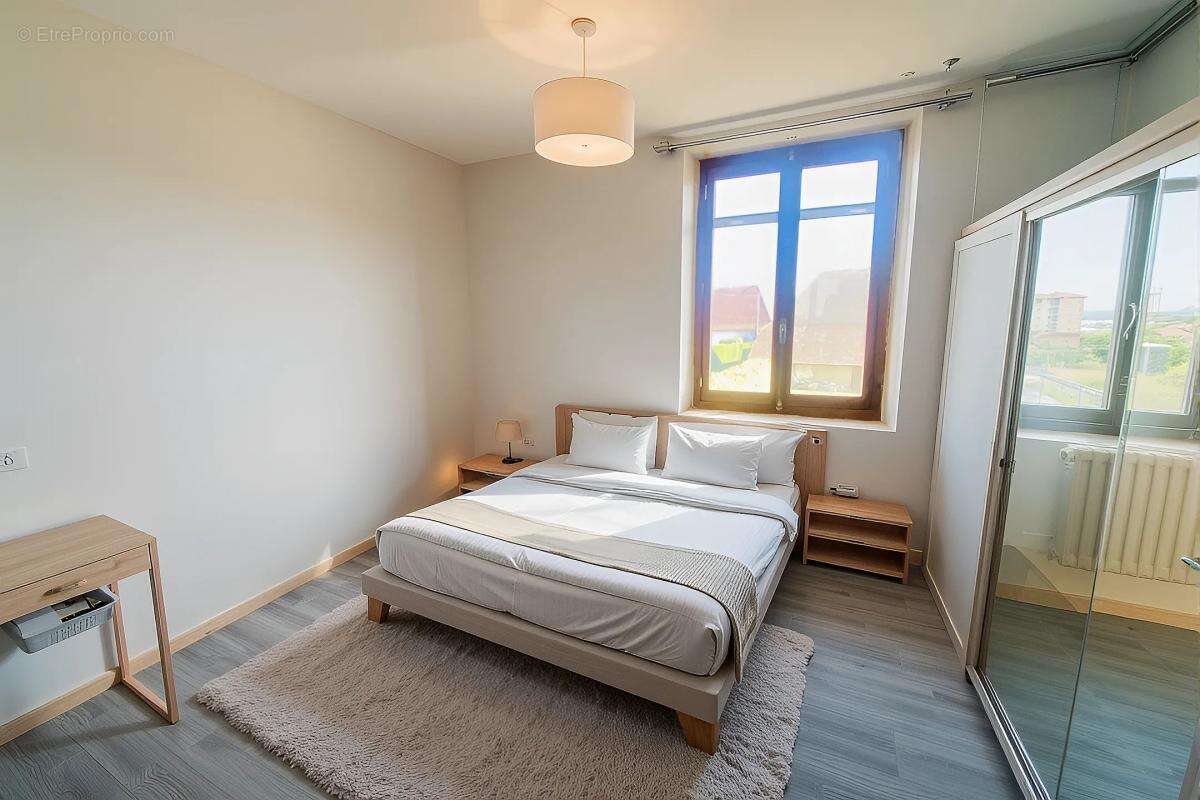 Maison à FAVERGES-DE-LA-TOUR