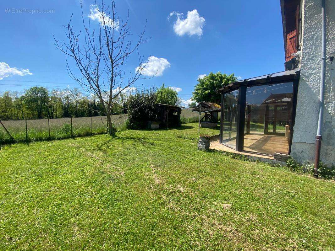 Maison à FAVERGES-DE-LA-TOUR