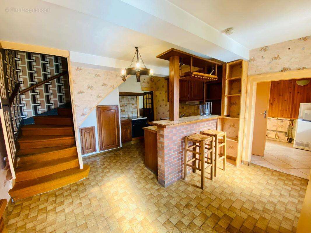 Maison à FAVERGES-DE-LA-TOUR