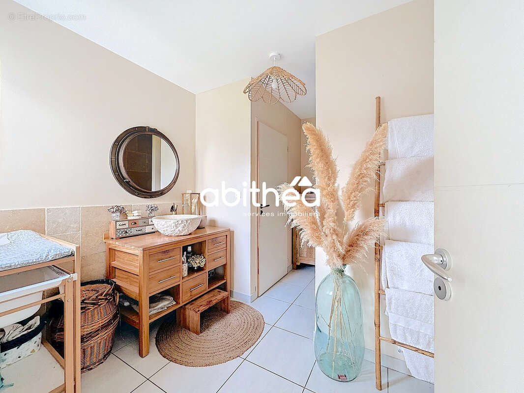 Maison à FRESNES-LES-MONTAUBAN