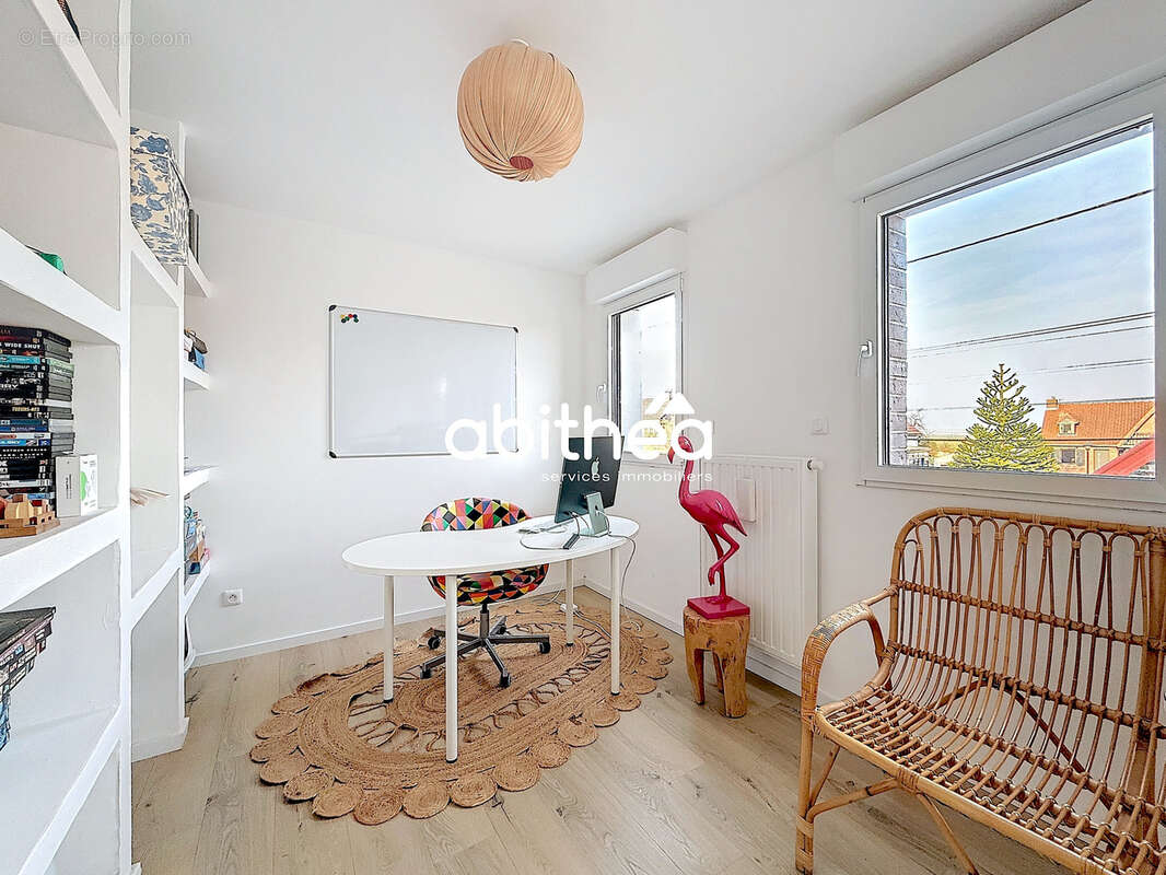 Maison à FRESNES-LES-MONTAUBAN