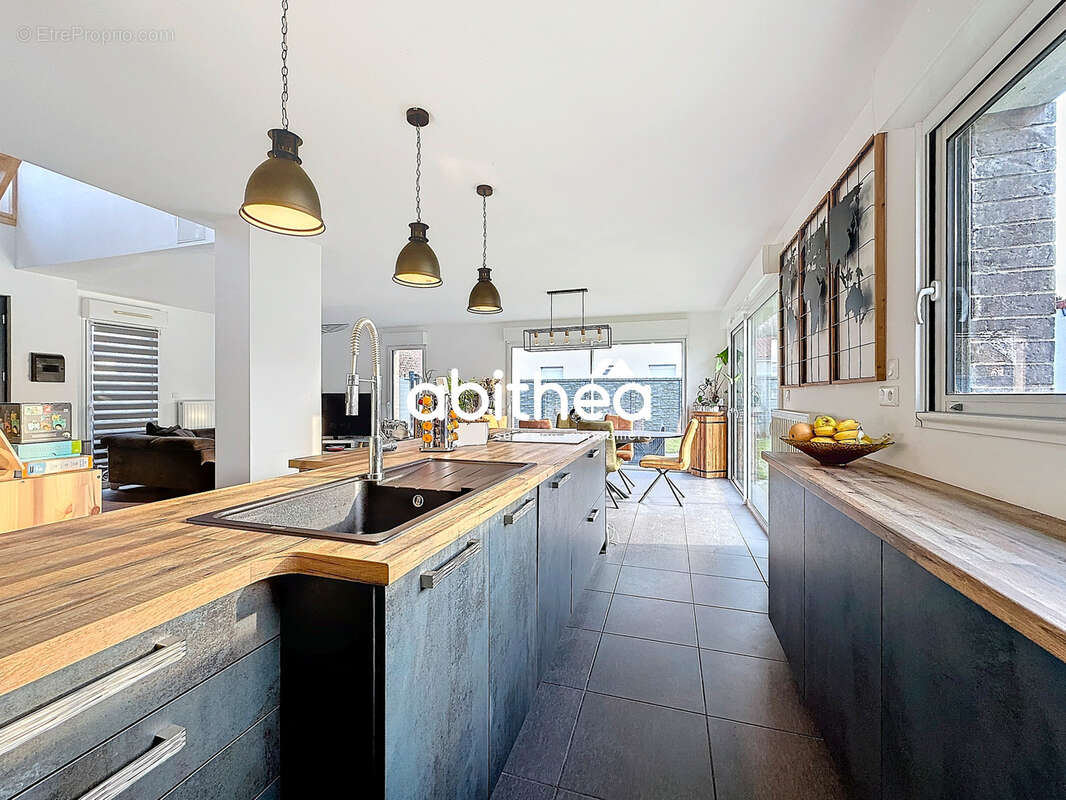 Maison à FRESNES-LES-MONTAUBAN