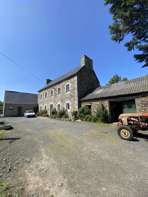 Maison à POMMERIT-JAUDY