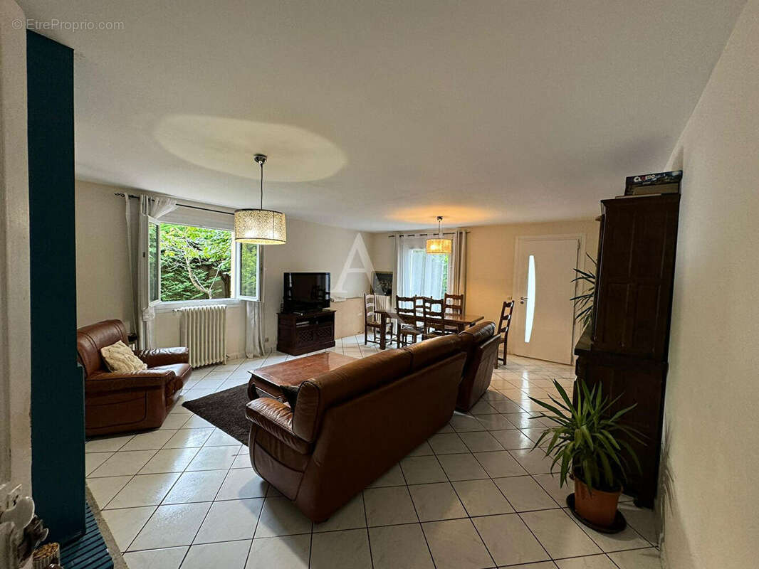 Maison à LIMEIL-BREVANNES