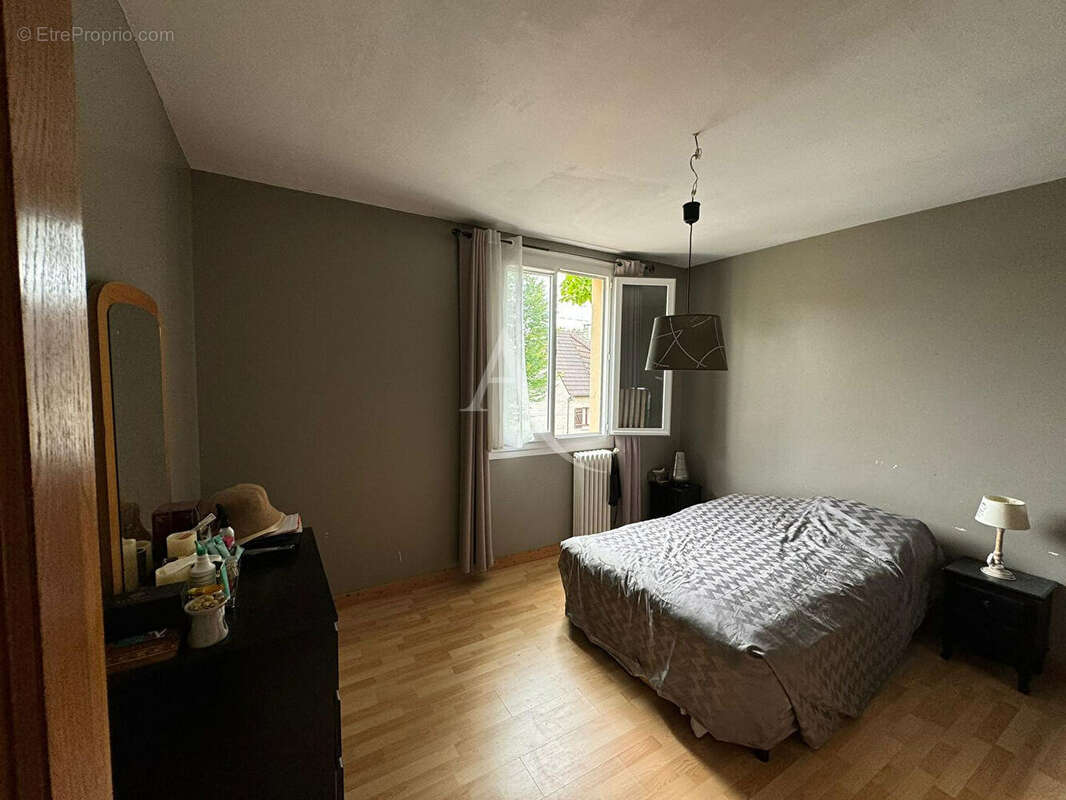 Maison à LIMEIL-BREVANNES