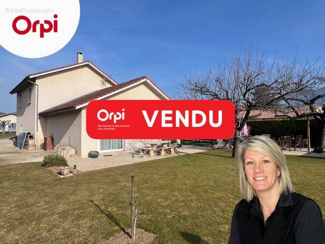 Maison à SAINT-ETIENNE-DE-CROSSEY