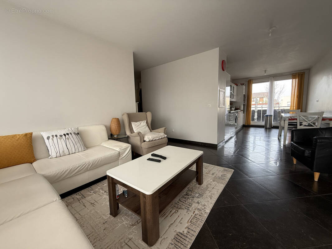 Appartement à LE BLANC-MESNIL