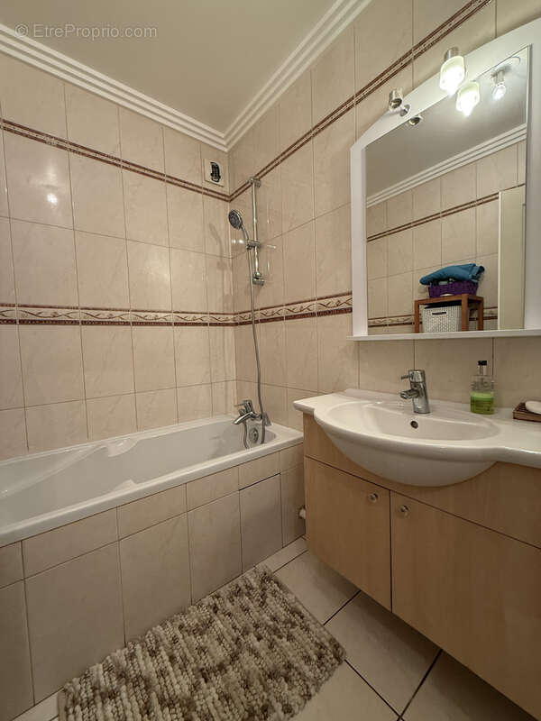 Appartement à LE BLANC-MESNIL