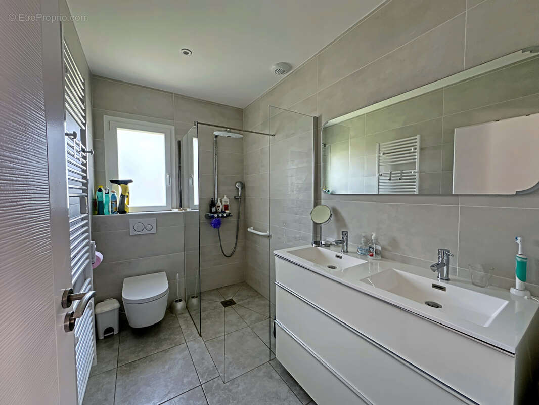 Maison à LES BILLAUX