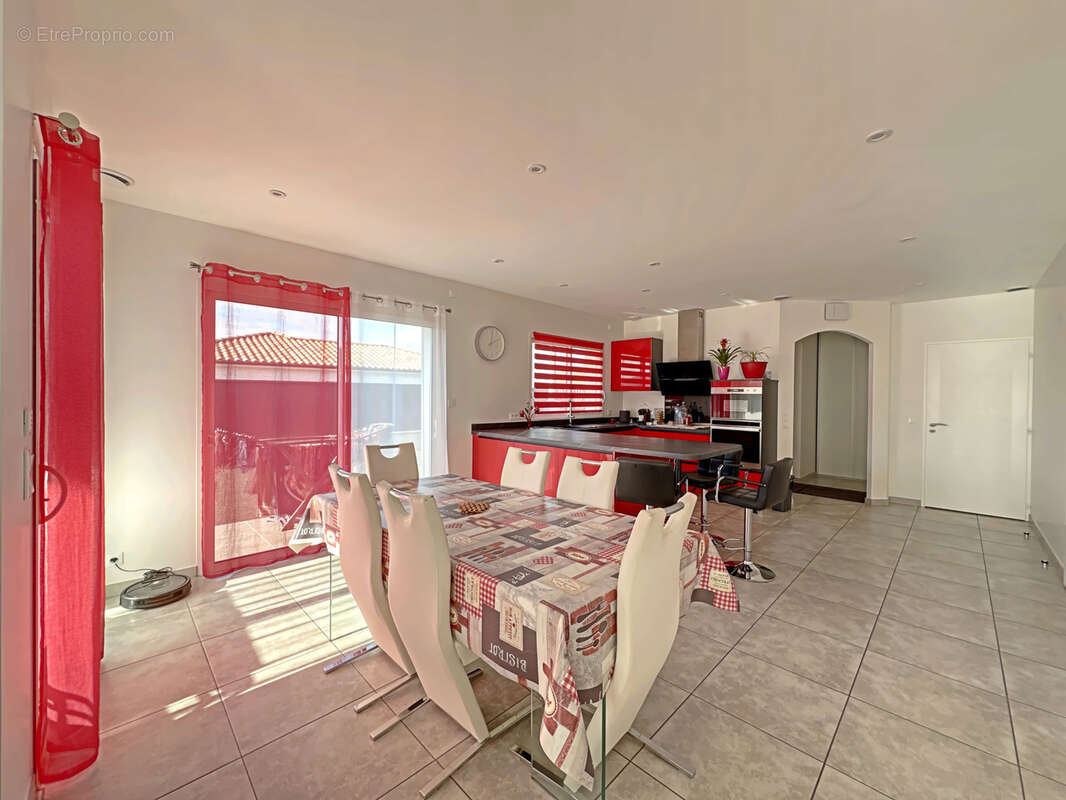 Maison à LES BILLAUX