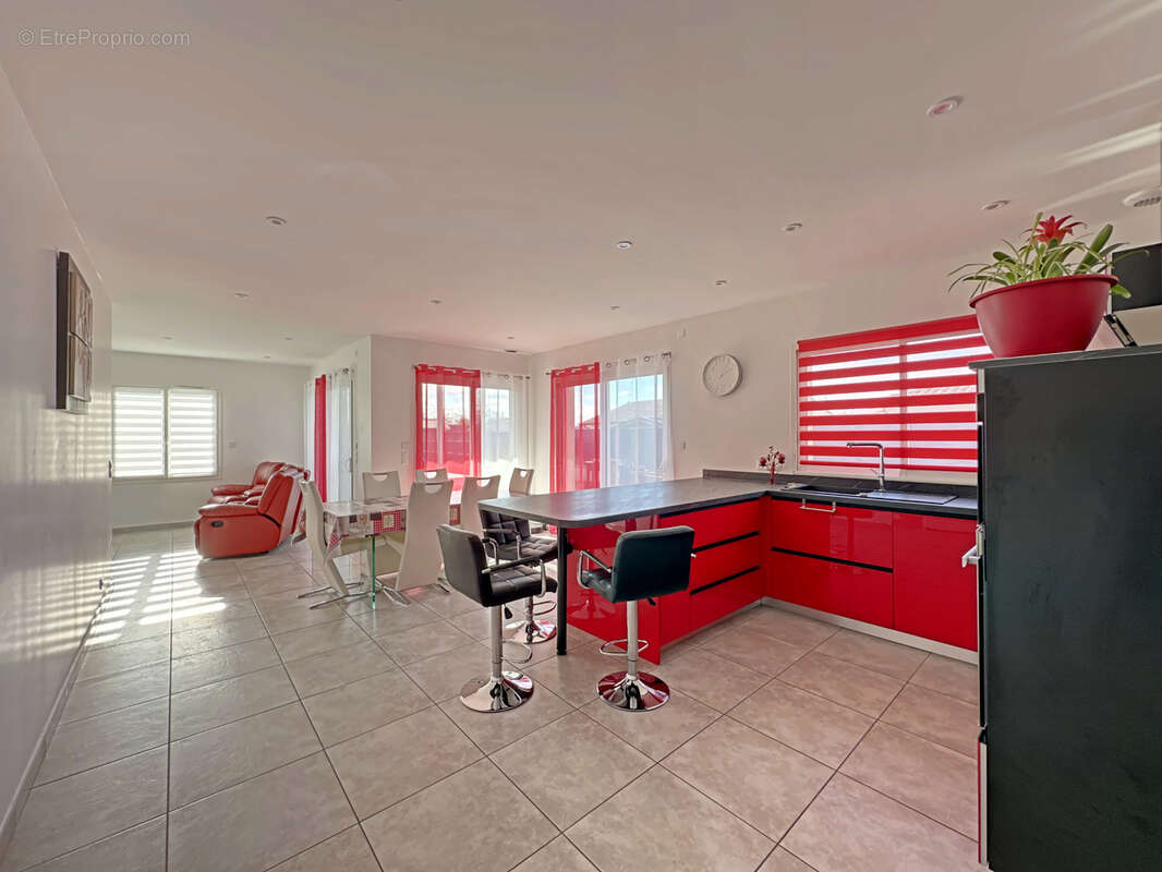 Maison à LES BILLAUX