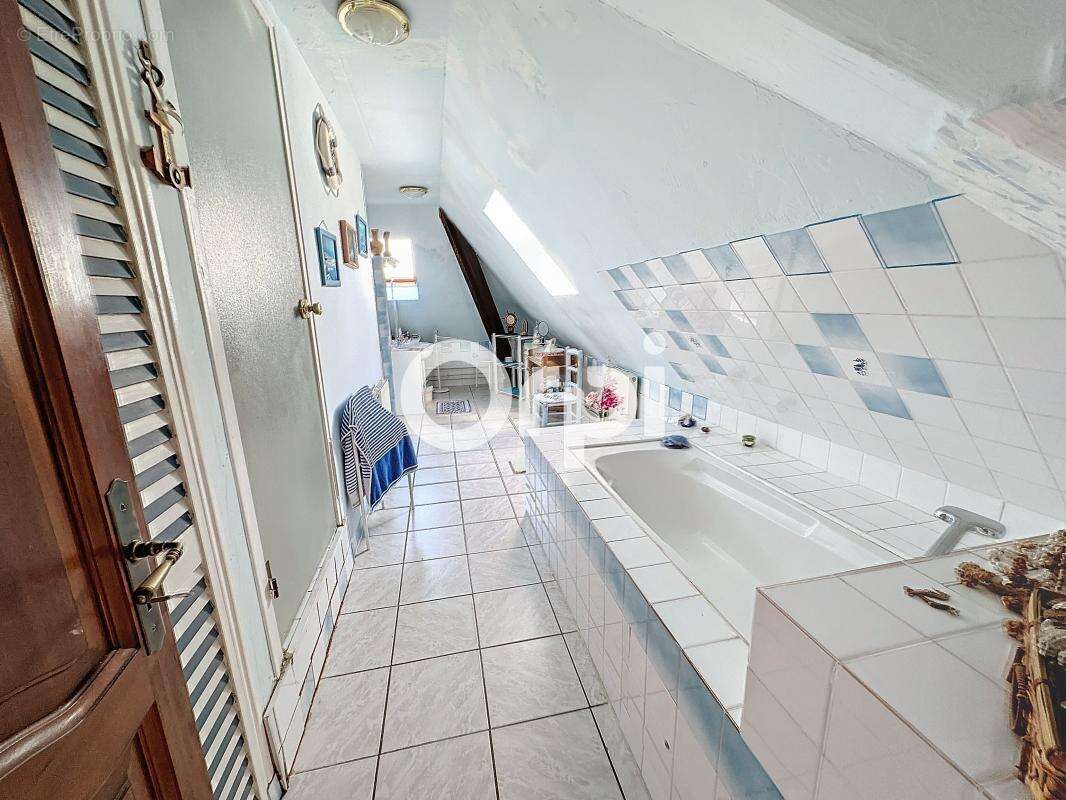 Maison à MARGNY-SUR-MATZ