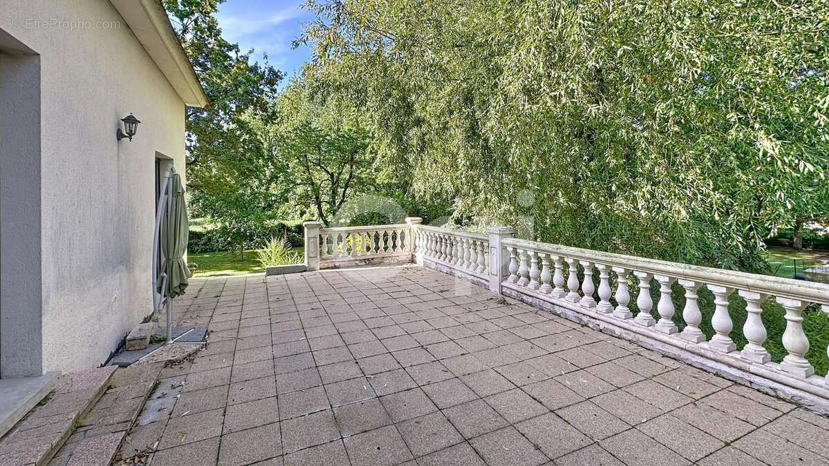 Maison à MARGNY-SUR-MATZ