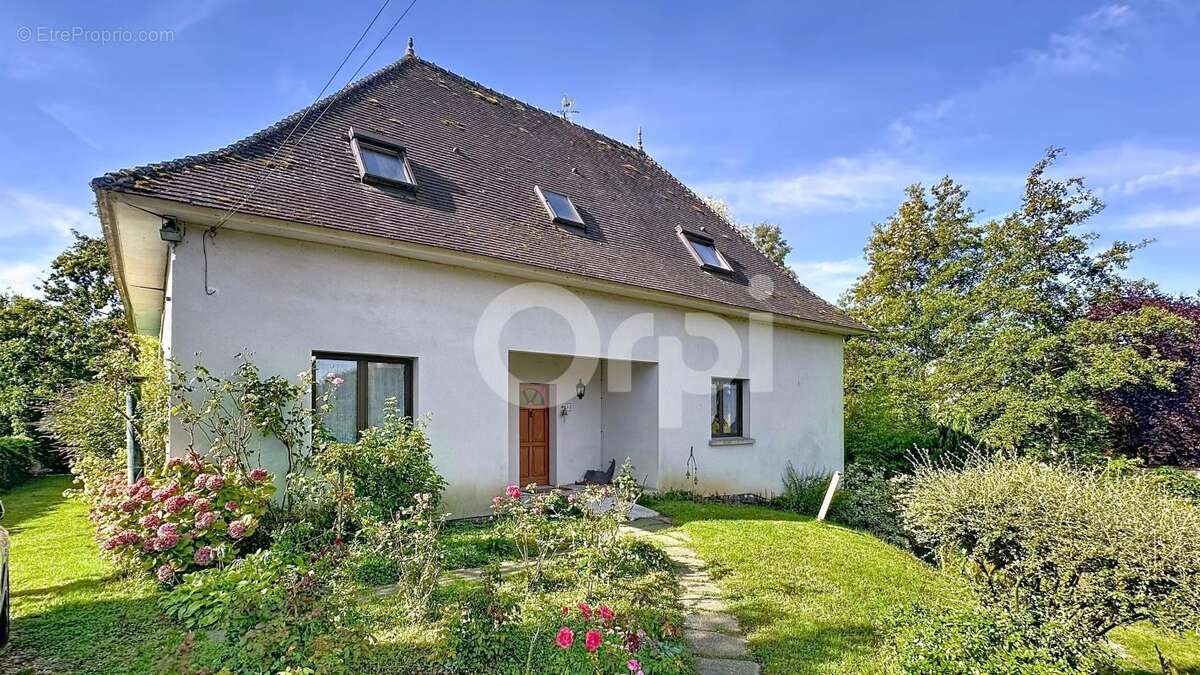 Maison à MARGNY-SUR-MATZ