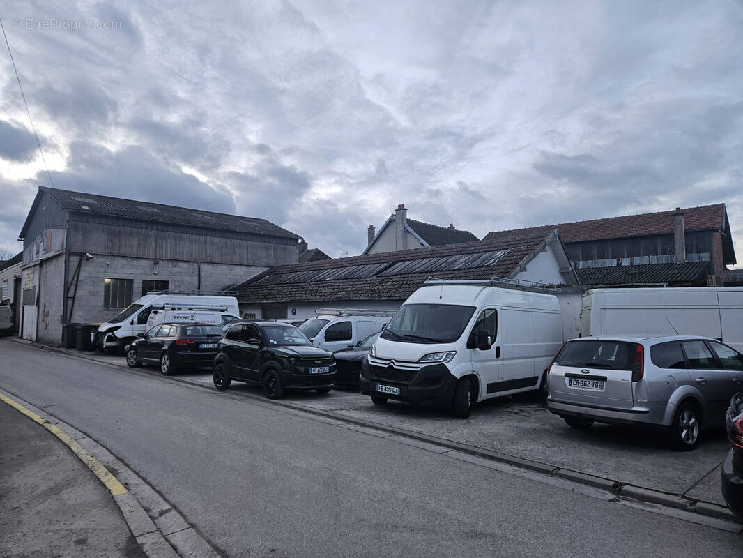 Commerce à BREVIANDES