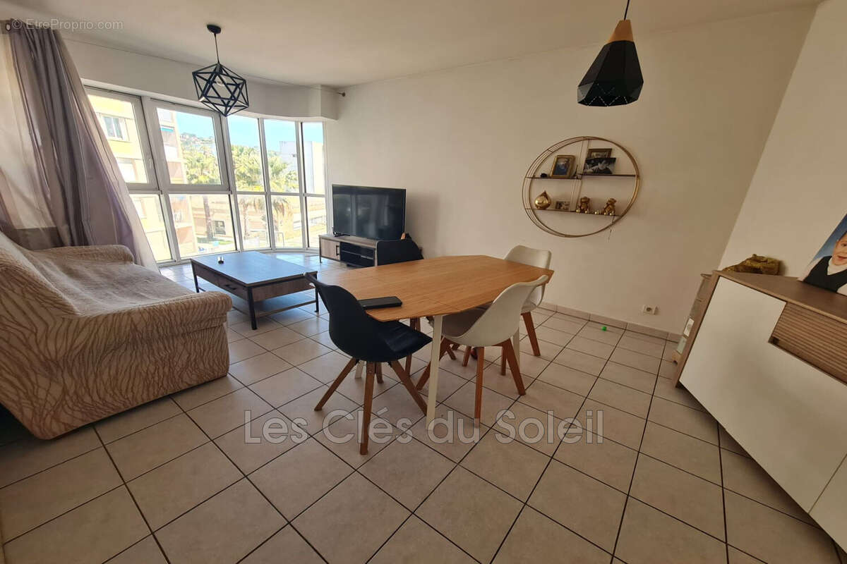 Appartement à HYERES