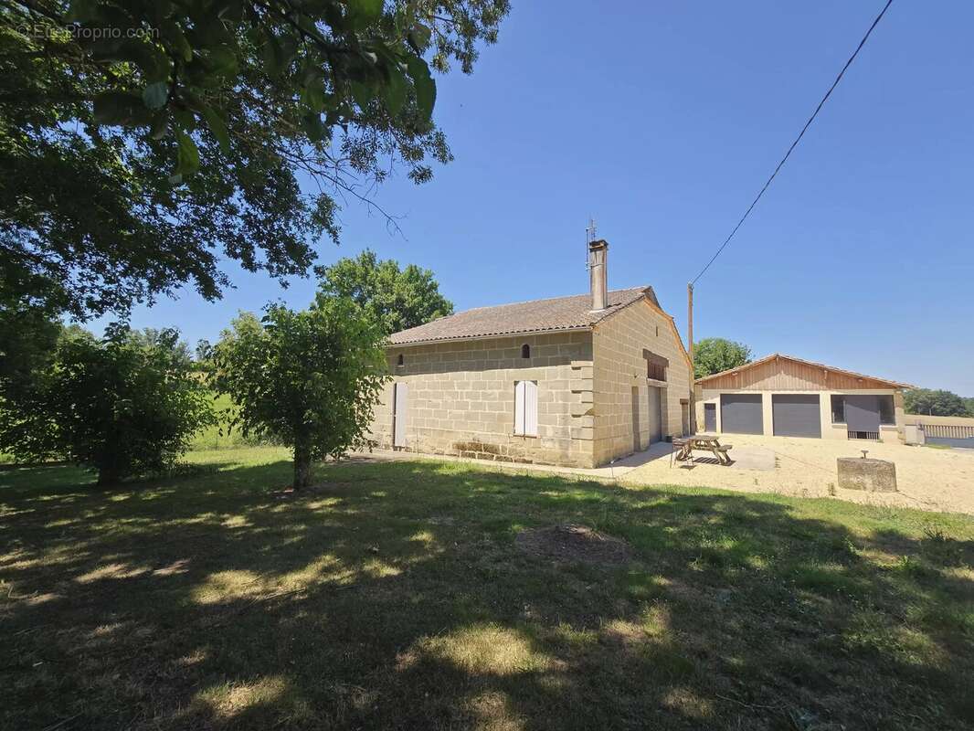 Maison à LAUZUN