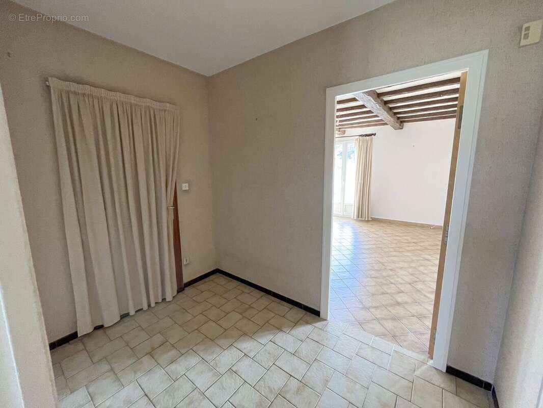 Hall d&#039;entrée - Appartement à LE CHEYLARD