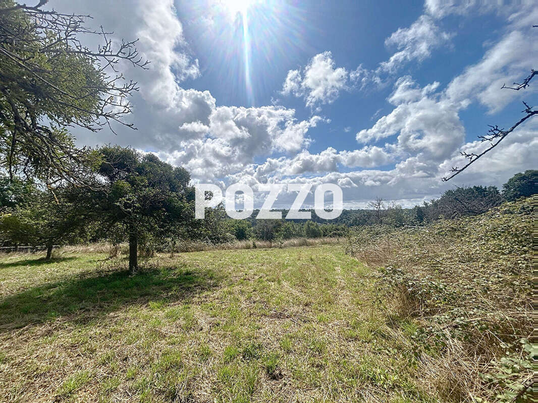 Terrain à EQUEMAUVILLE