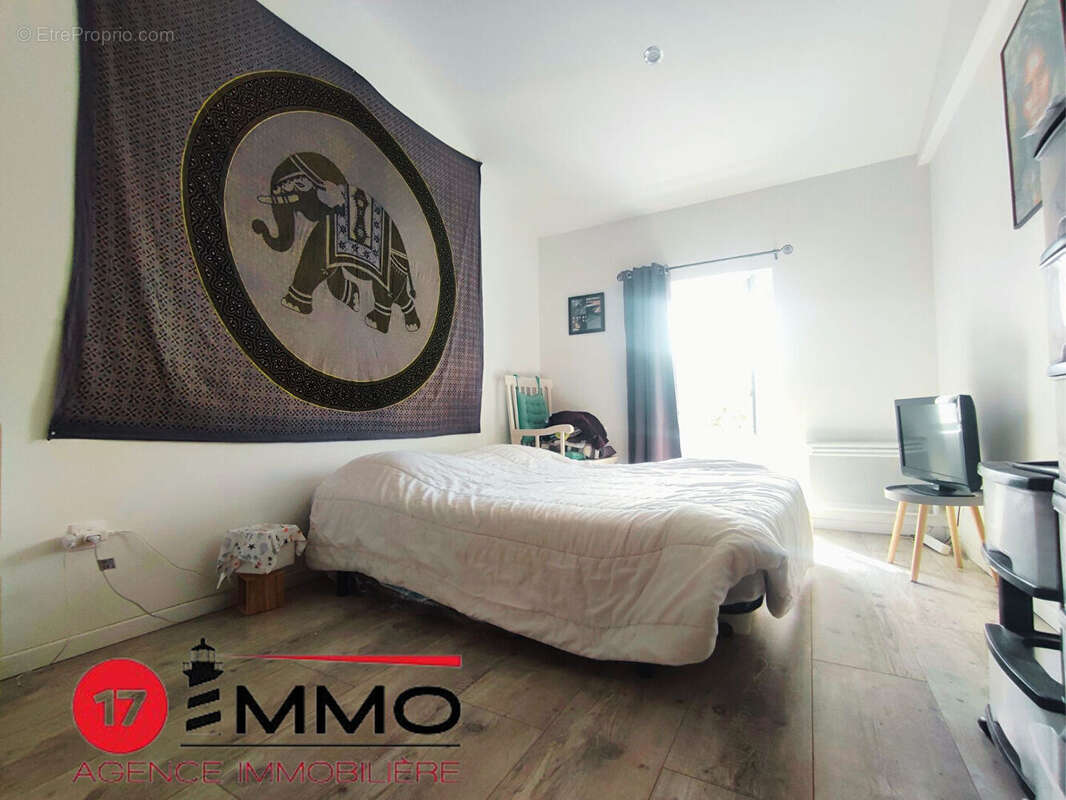 Maison à SALLES-SUR-MER