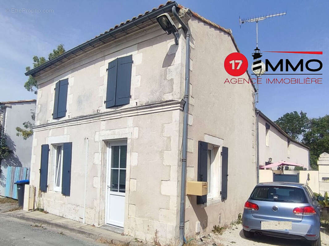 Maison à SALLES-SUR-MER