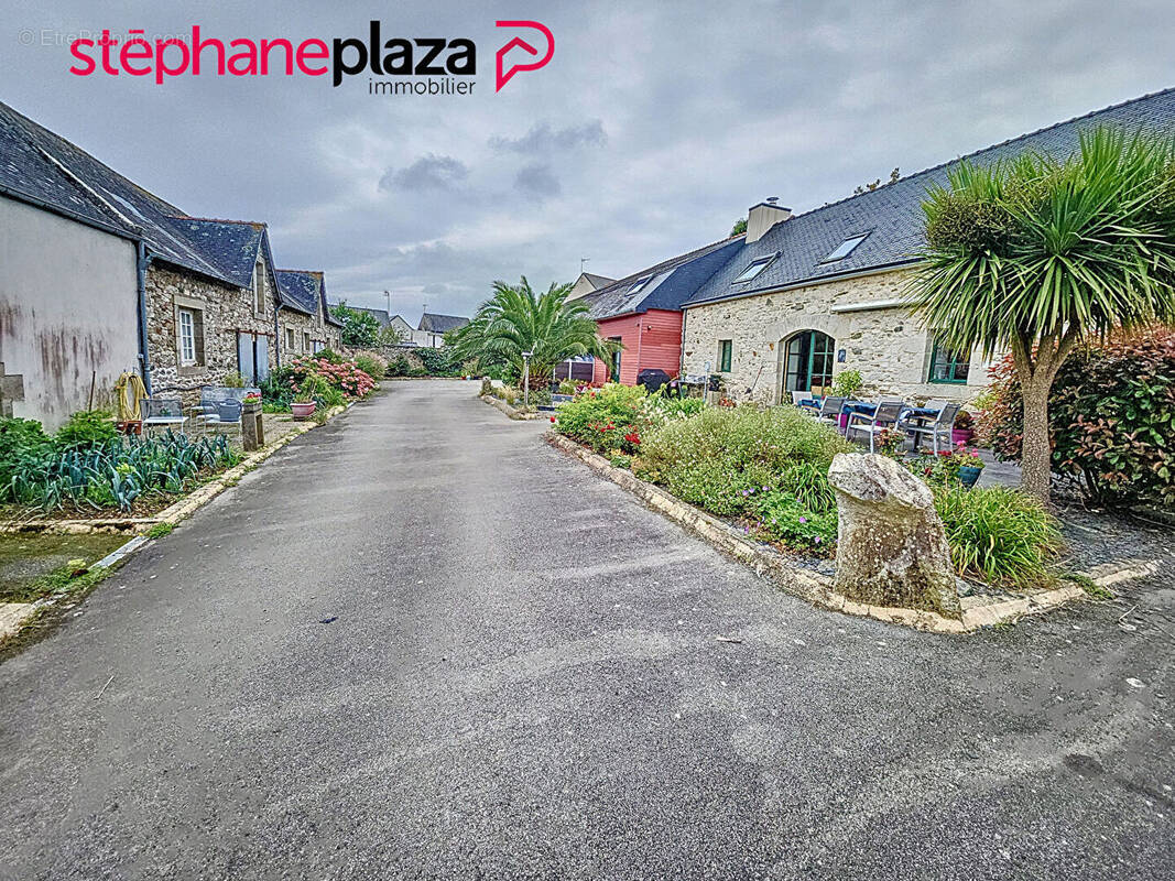 Maison à PLOMODIERN