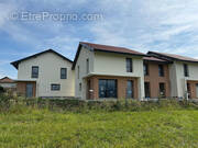 Maison à CONTAMINE-SUR-ARVE