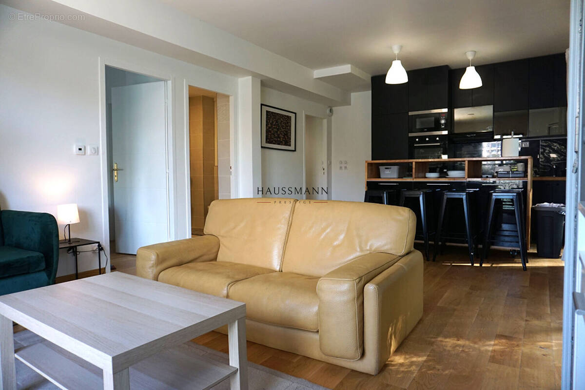 Appartement à NEUILLY-SUR-SEINE