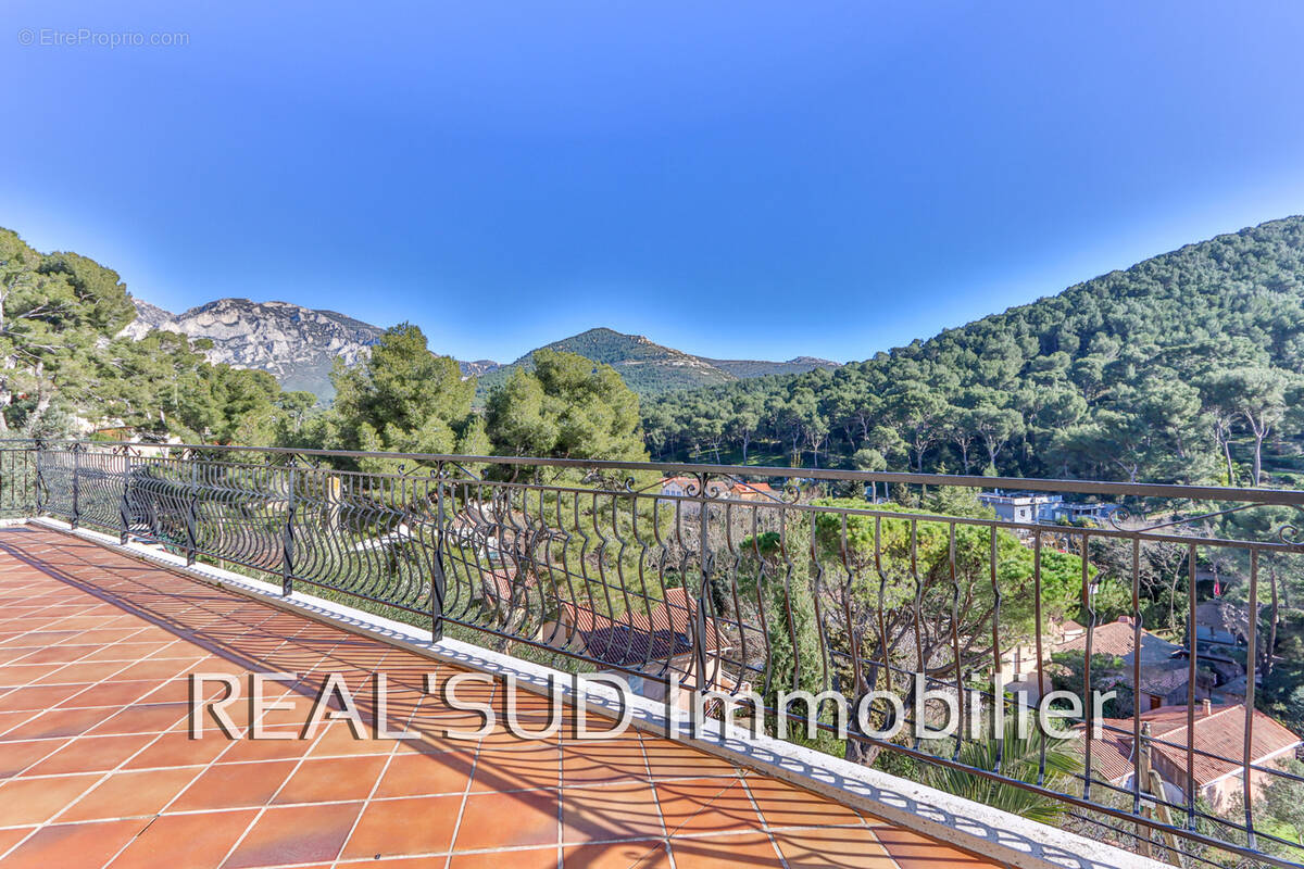 Maison à MARSEILLE-9E